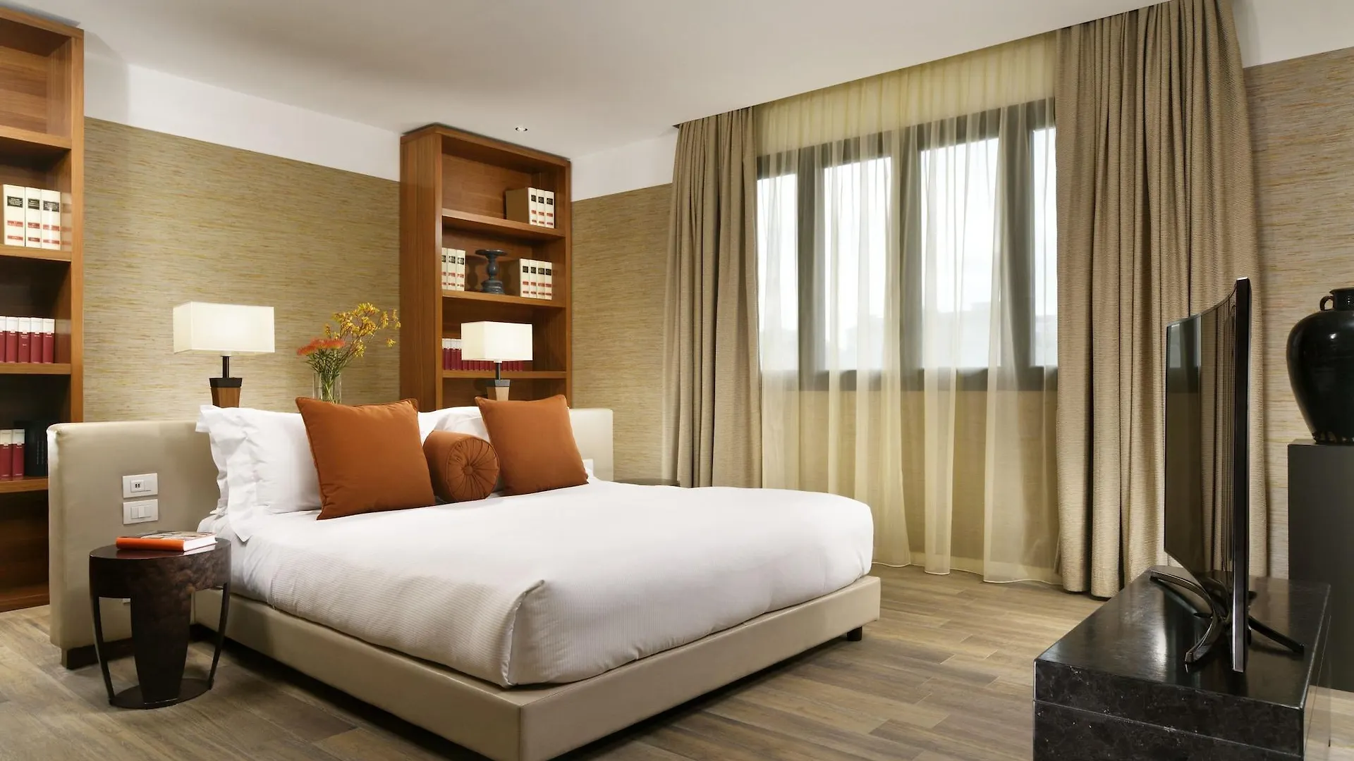 Milan Suite Hotel