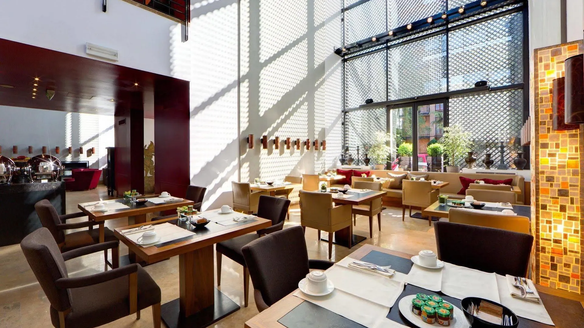 Milan Suite Hotel 4*,  Италия